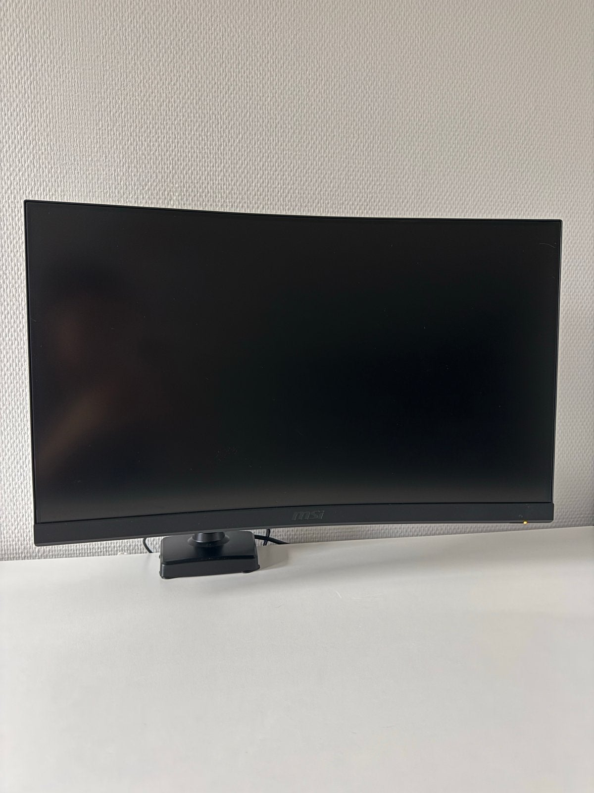 MSI Beeldscherm inclusief BONTEC Monitorarm