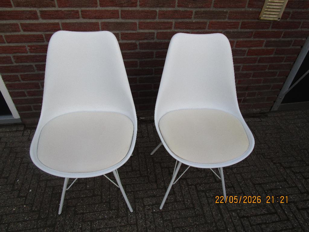 Te koop 2 witte kuip stoelen,, Ophalen, Gebruikt, Twee, Wit
