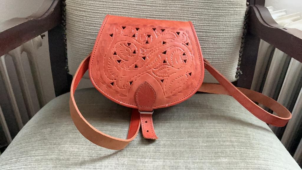 Vintage handgestempelde leren zadeltas!, Ophalen of Verzenden, Overige materialen, Broche