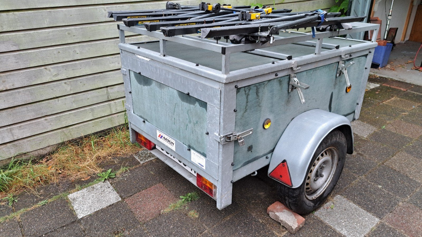 gesloten compacte aanhanger 750 kg, Ophalen, Gebruikt