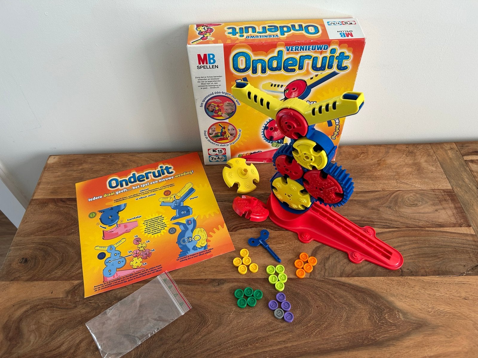 Onderuit Bordspel - MB Spellen - Vernieuwd, Een of twee spelers, Ophalen of Verzenden, Gebruikt