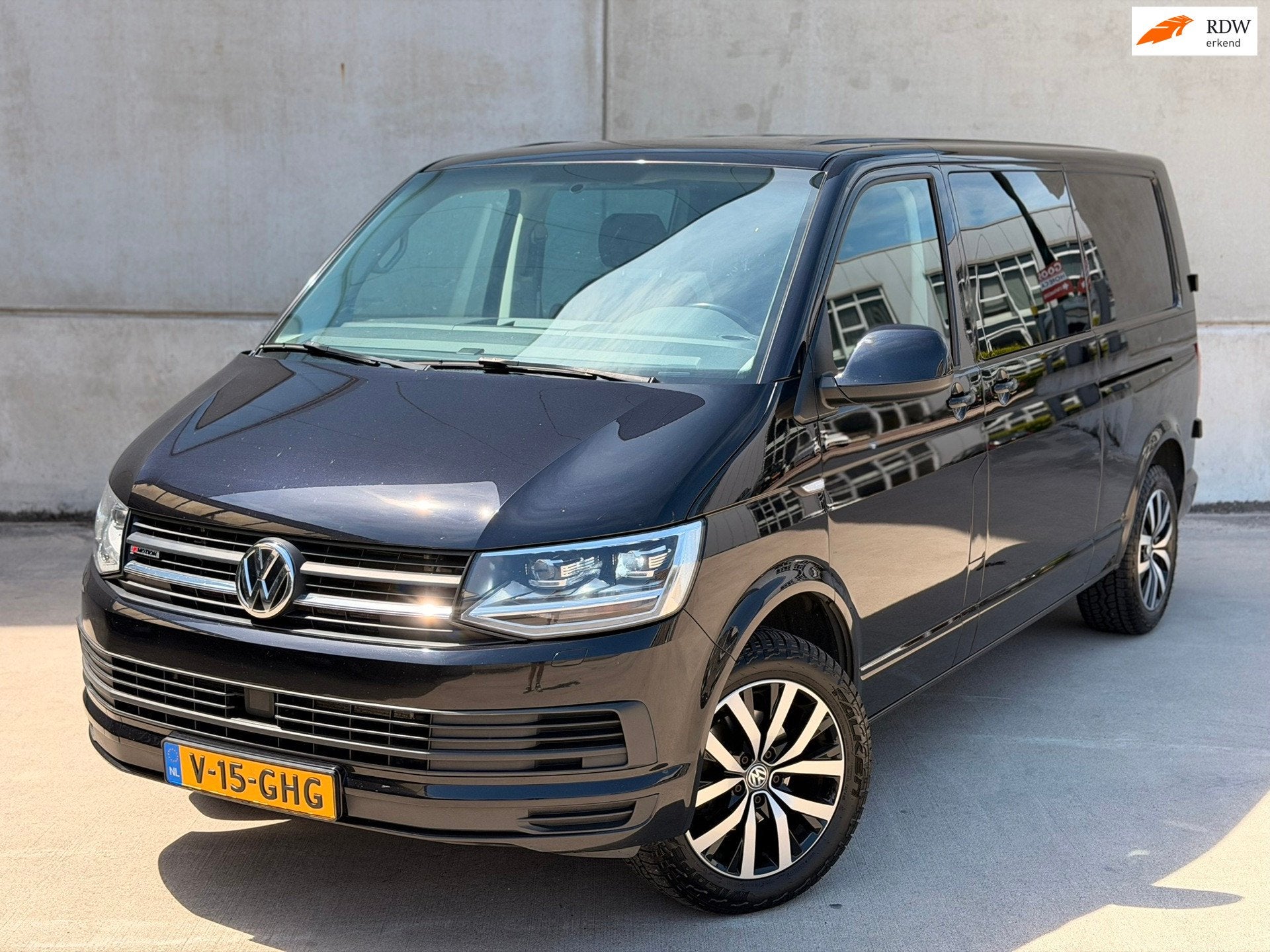 Volkswagen Transporter L2H1 DC 150PK 4Motion DSG 2x schuifde, Auto's, Stof, Gebruikt, 4 cilinders, 150 pk