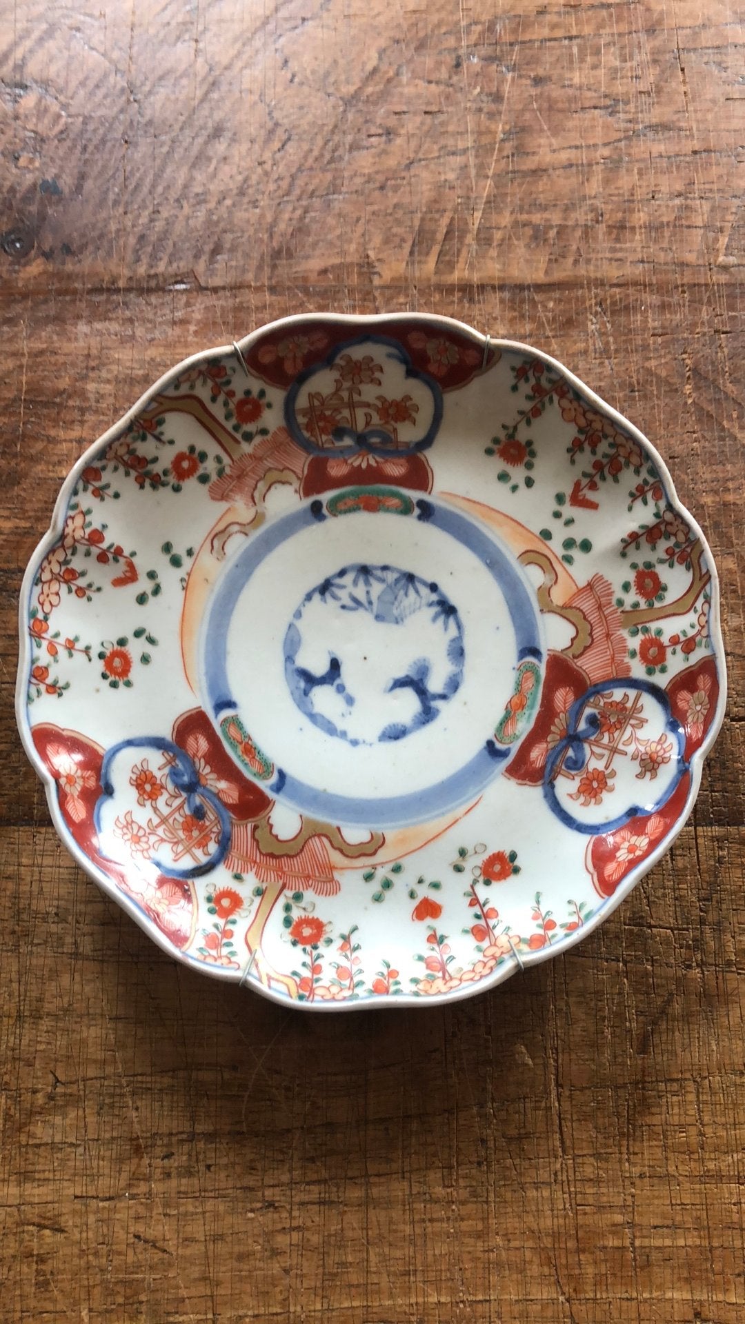 Antiek Japans Imari Porseleinen Schotel met Bloemen, Antiek en Kunst, Ophalen of Verzenden