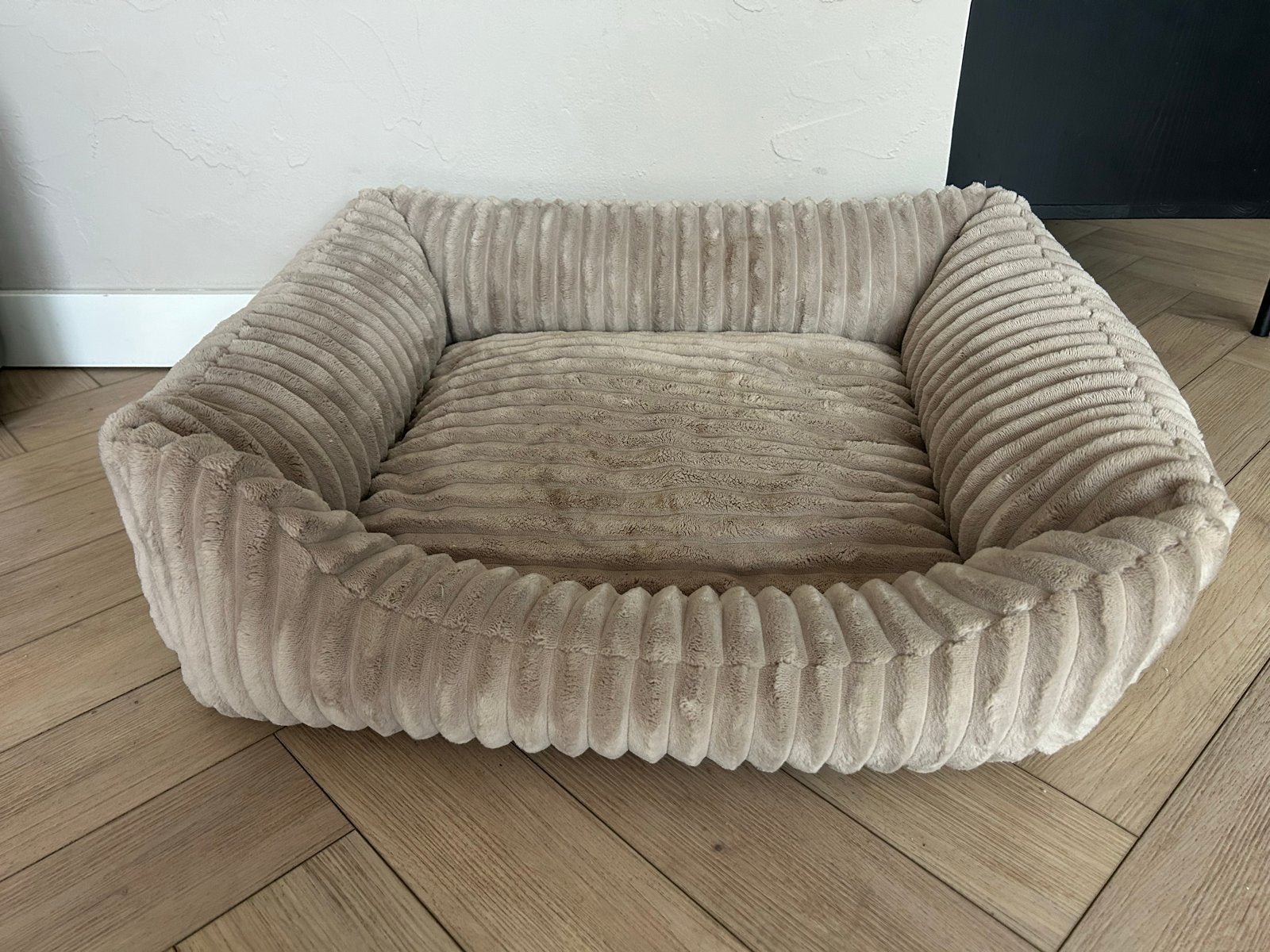 Honden mand beige zgan, Ophalen, Zo goed als nieuw