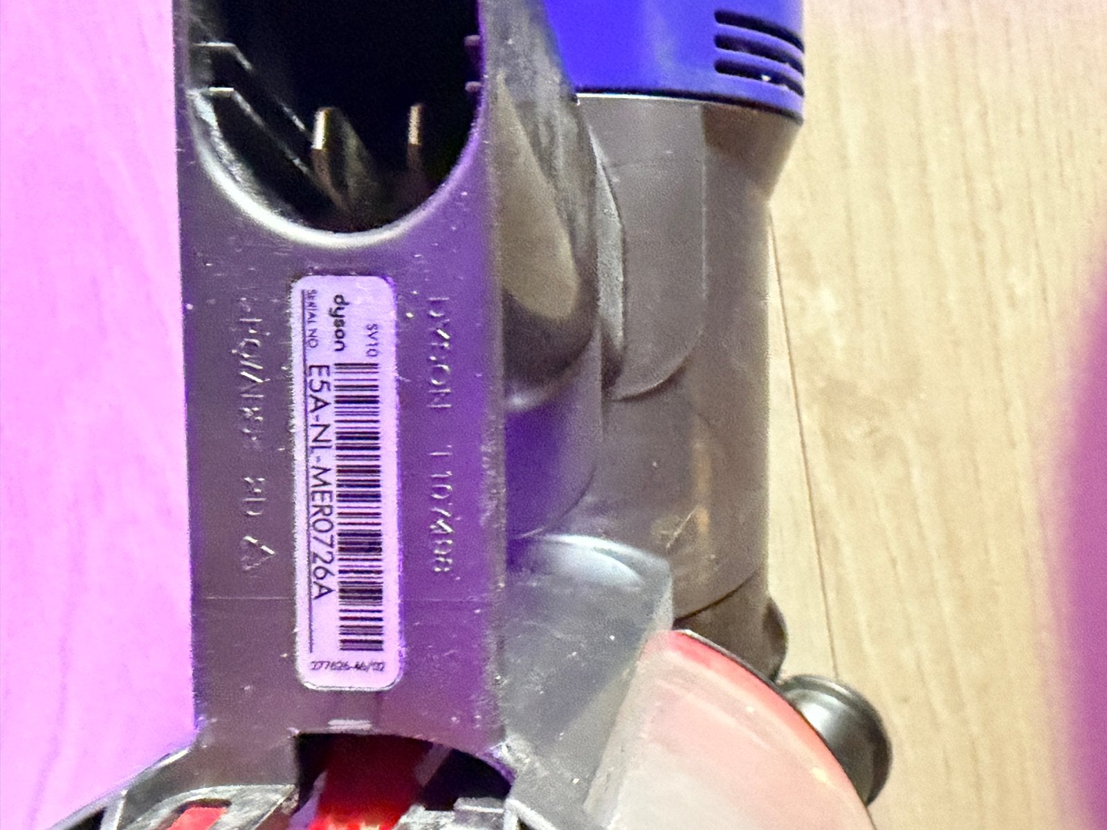 Dyson V7 Steelstofzuiger - Krachtige Draadloze Schoonmaak, Gebruikt, Draadloos, Ophalen of Verzenden, Dyson