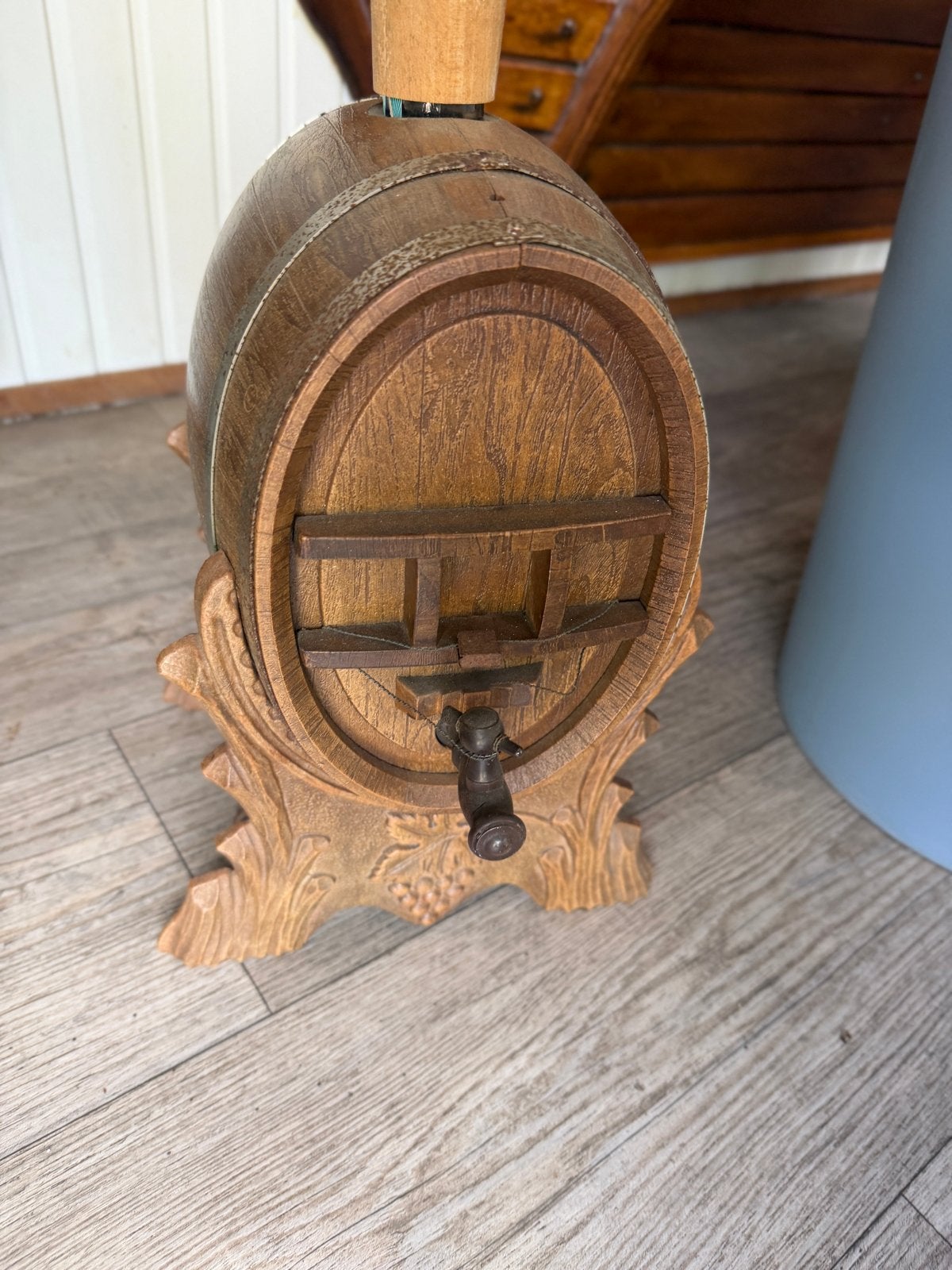 Decoratieve Wijn Ton met Kraantje - Houten Wijnvat, Antiek en Kunst, Ophalen of Verzenden