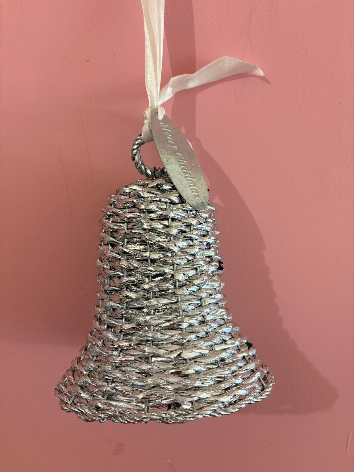 Prachtige Grote Vintage Rieten/Rotan Kerstklok Zilver (24 cm, Ophalen of Verzenden, Zo goed als nieuw