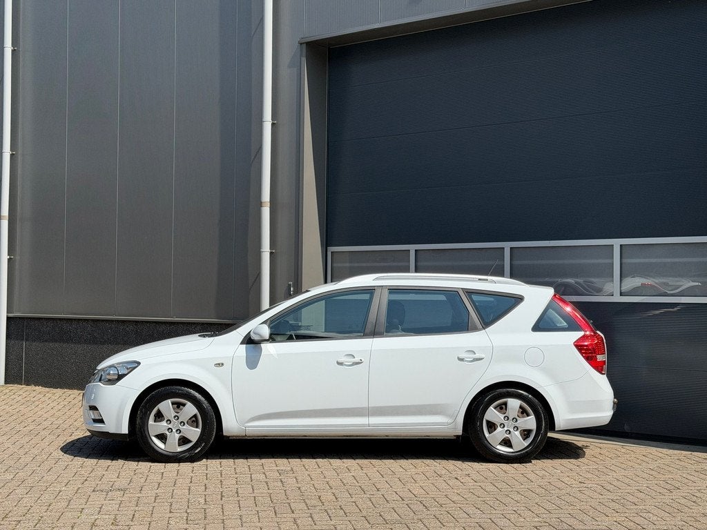 Kia Cee'd 1.4 CVVT X-tra bj.2010 Airco|Cc|Trekhaak., Auto's, Voorwielaandrijving, Euro 5, Stof, Gebruikt