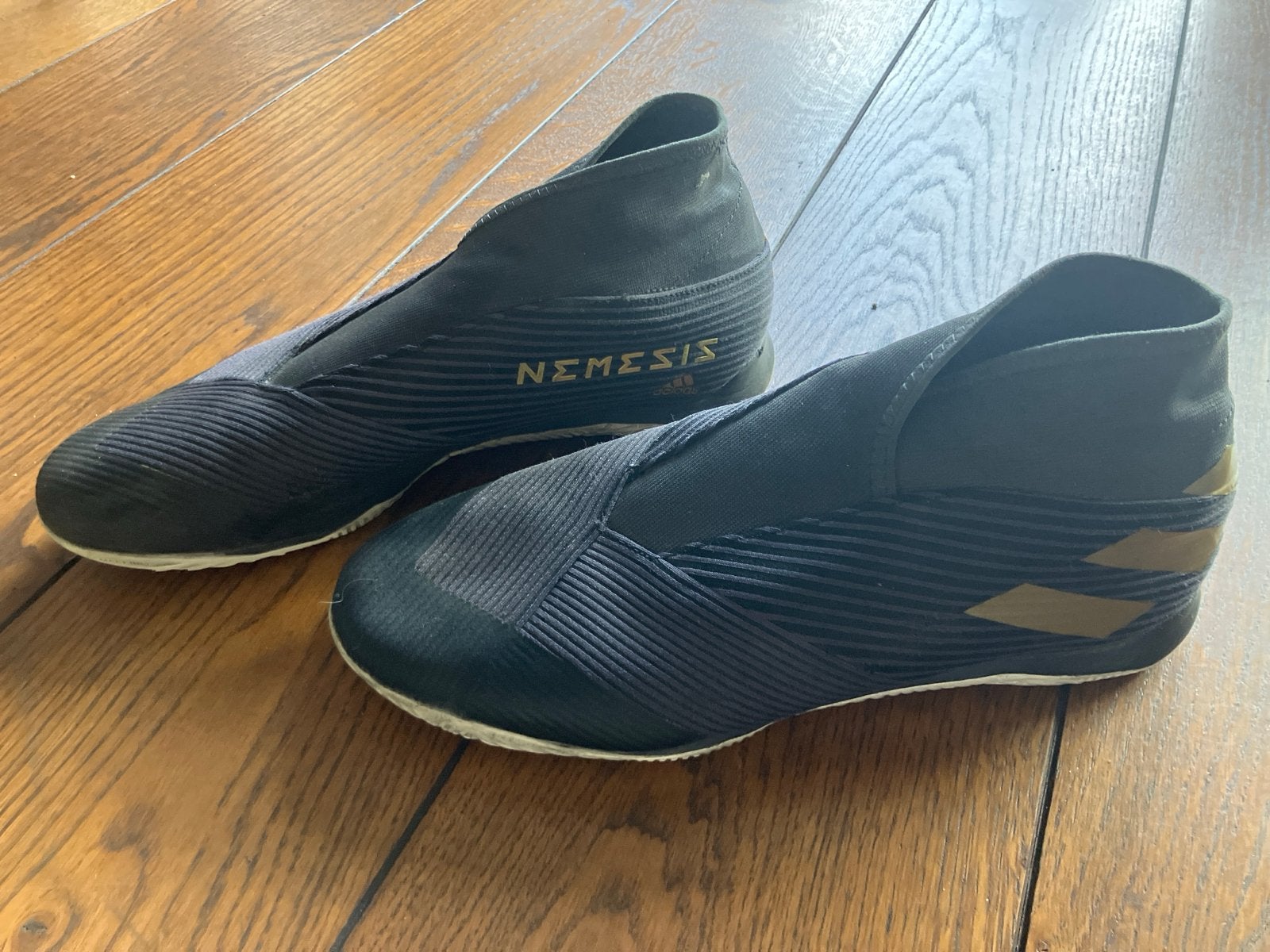 Adidas Nemeziz zaalvoetbalschoenen - Maat 46, Zwart, Ophalen of Verzenden, Voetbal, Gedragen