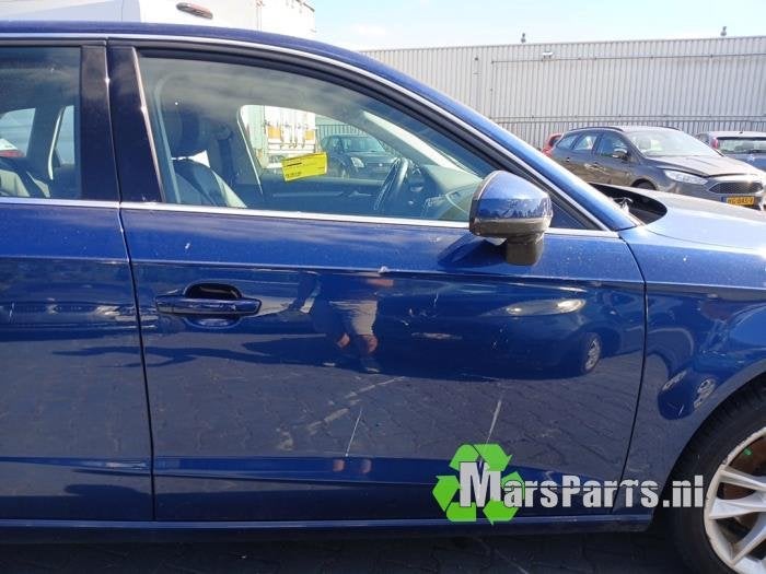 Portier 4Deurs rechts-voor van een Audi A3 (LX5Q)