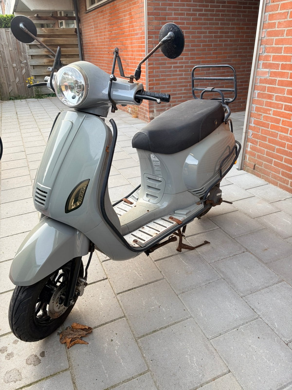 Riya scooter, Fietsen en Brommers, Brommeronderdelen | Scooters, Ophalen, Gebruikt, Overige typen, Overige merken