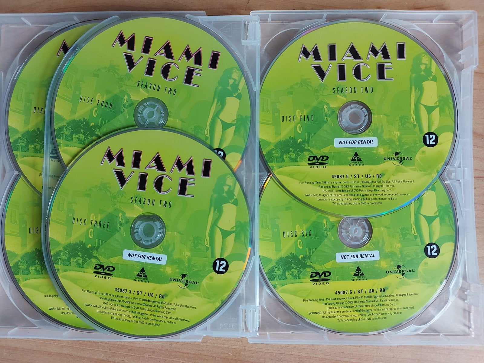 Miami Vice - Seizoen 2, Cd's en Dvd's, Alle leeftijden, Verzenden, Zo goed als nieuw, Actie en Avontuur