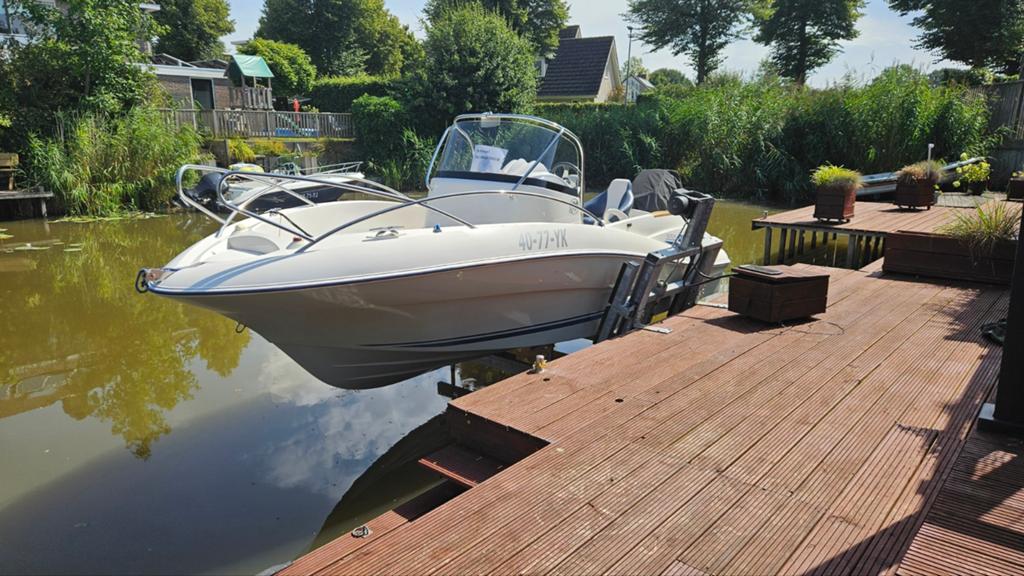 Quicksilver 555 commander 100 pk mercury incl trailer, Zo goed als nieuw, Quicksilver, Ophalen, 70 pk of meer