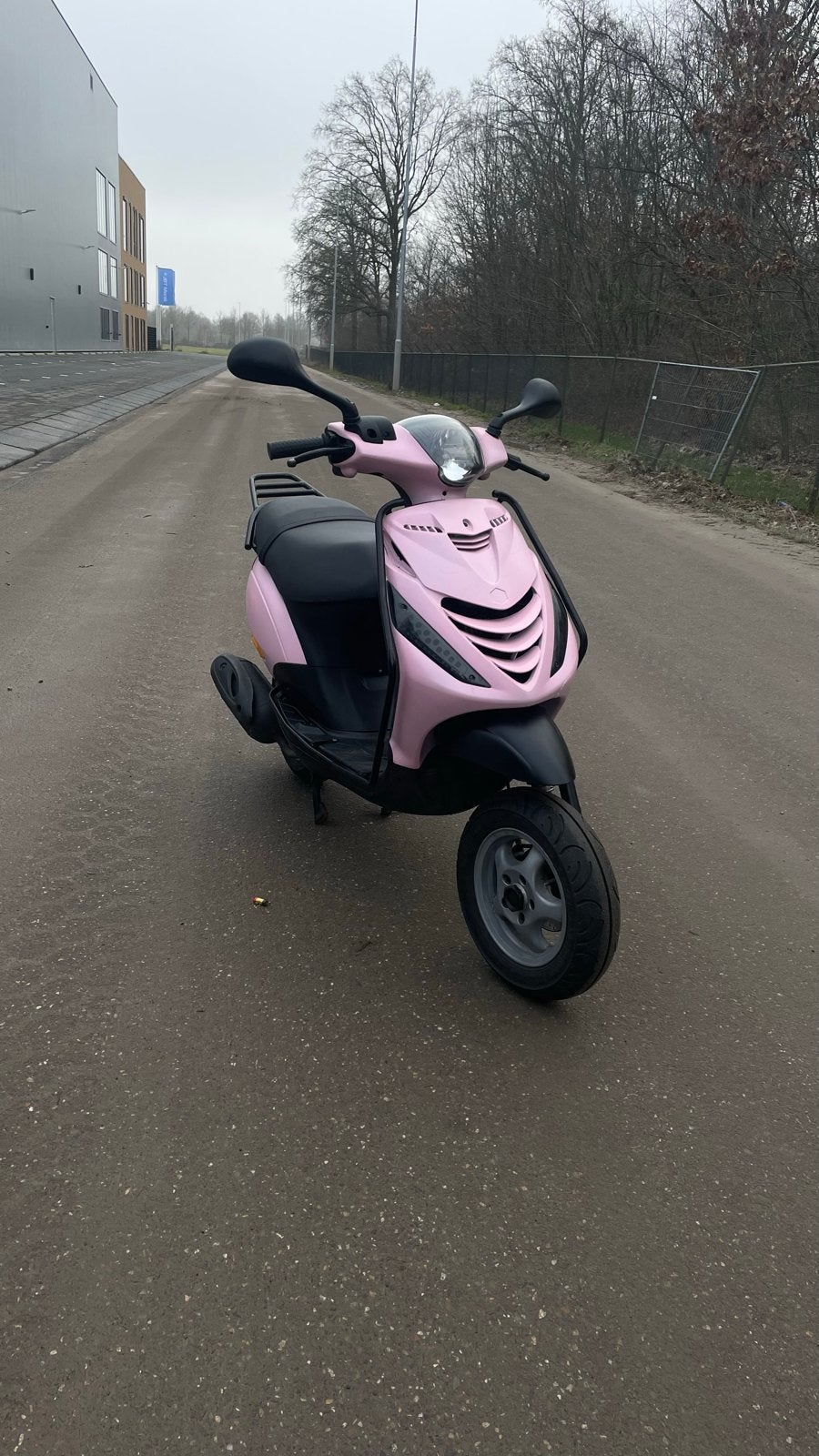 Piaggio Zip 2012 50cc 4t | SP look | Zwarte Kappen | Brom, Fietsen en Brommers, Scooters | Piaggio, Ophalen, Gebruikt, Maximaal 45 km/u