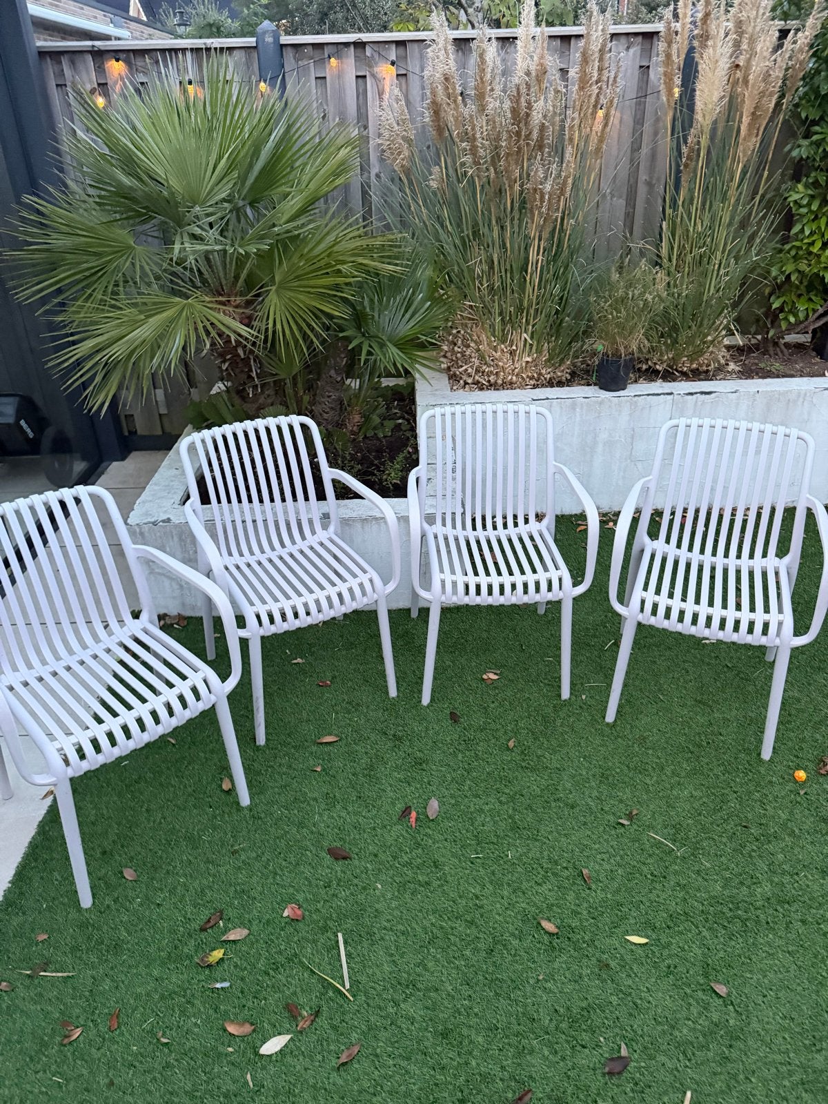 4x licht roze/beige stoelen voor buiten of binnen, kunststof, Ophalen, Gebruikt, Kunststof, Stapelbaar
