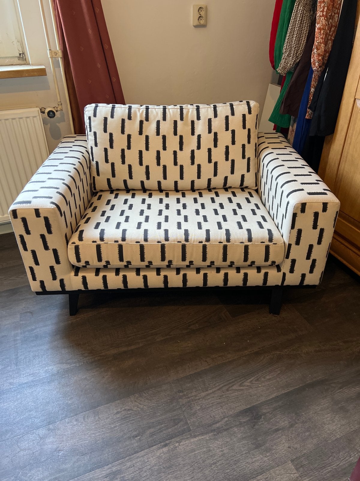Loveseat fauteuil met grafisch patroon, Huis en Inrichting, Fauteuils, Ophalen, Zo goed als nieuw, Stof, 100 tot 125 cm