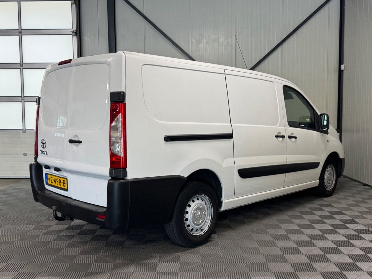 Toyota PROACE 2.0D 94kw | L2H1 | Comfort 3-Pers | Airco, Auto's, Bestelauto's, Euro 5, Gebruikt, 4 cilinders, Wit