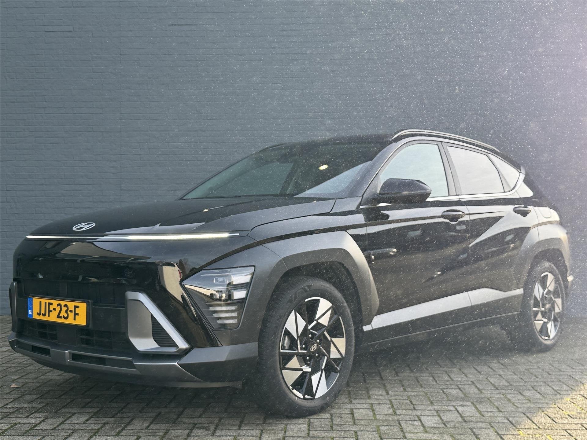 Foto 2 van Hyundai Kona 1.6 GDI HEV 141pk DCT Comfort Smart | Adaptive