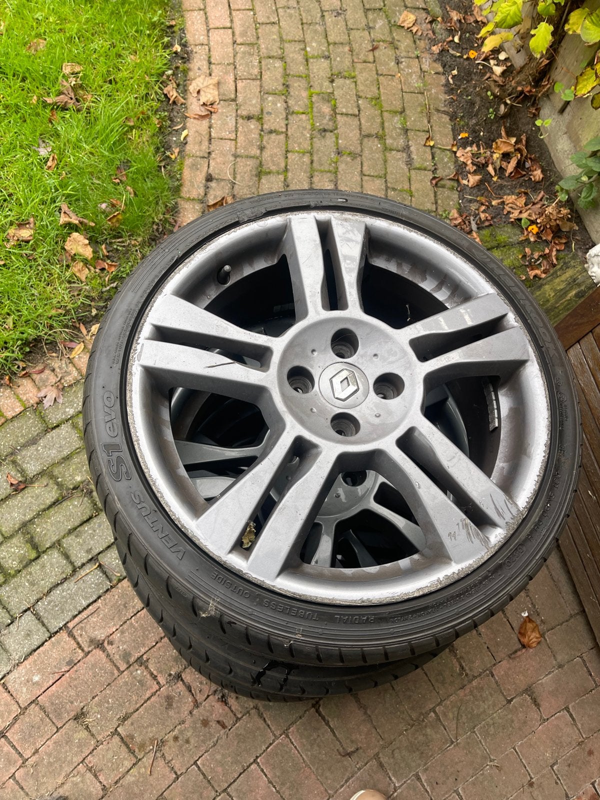 Twingo RS velgen met zomerbanden, Ophalen, Gebruikt, Banden en Velgen, 17 inch