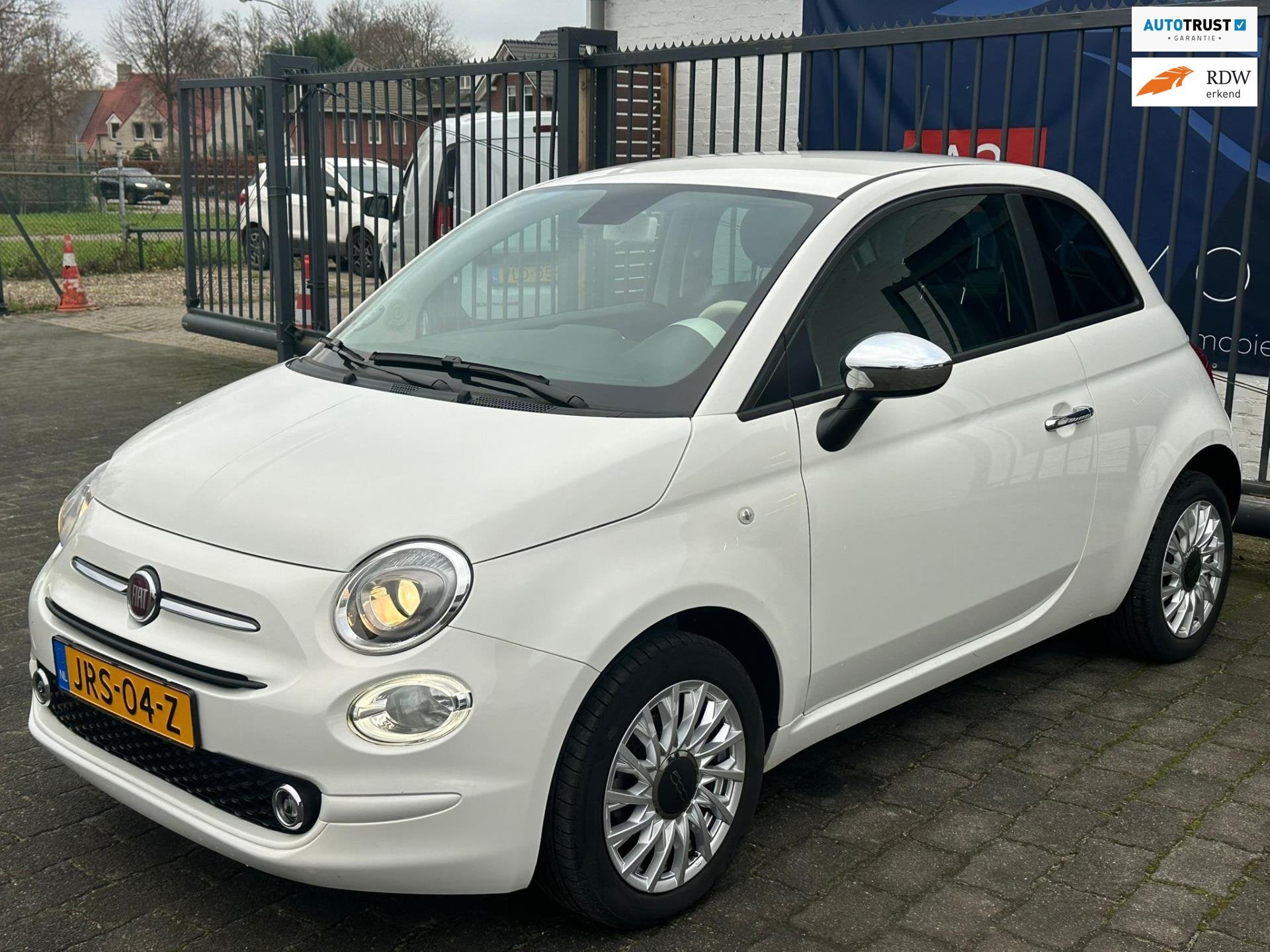 Fiat 500 1.0 Hybrid / AIRCO / NAVIGATIE / BLUETOOTH / LM VEL, Auto's, Voorwielaandrijving, Gebruikt, Euro 6, 4 stoelen