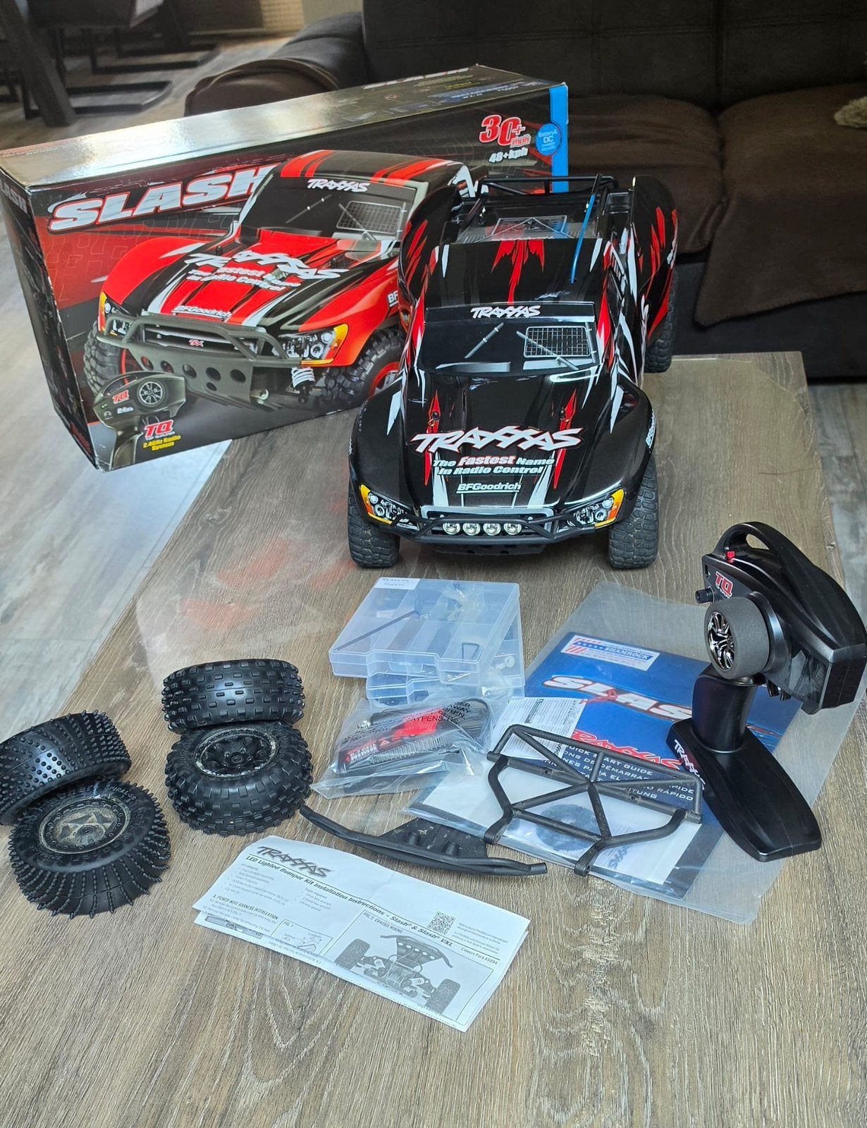 Trexxas Slash, Hobby en Vrije tijd, Elektro, Auto offroad, Ophalen of Verzenden, Zo goed als nieuw