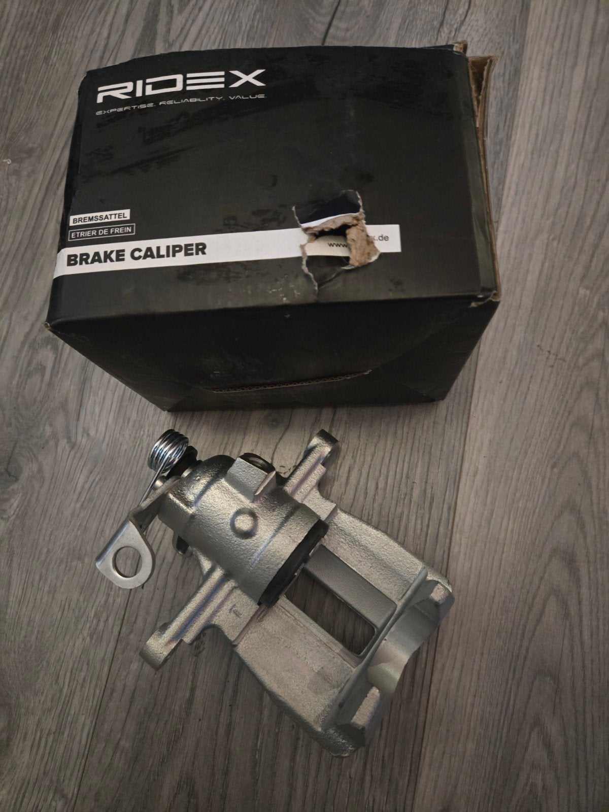 Nieuwe Remklauw Achter Links VW Transporter T5 / T6 - RIDEX, Ophalen of Verzenden, Nieuw, Volkswagen