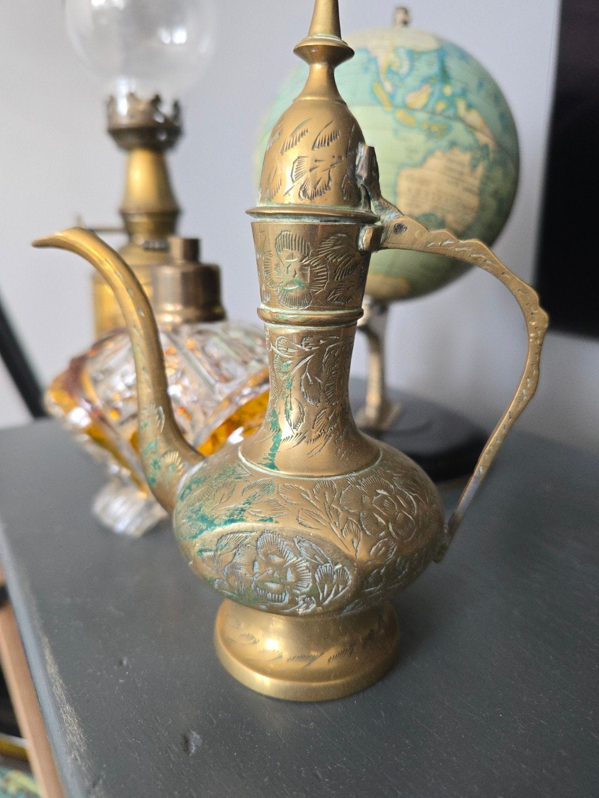 Prachtige antieke bewerkte koperen Arabische schenkkan €25, Antiek en Kunst, Antiek | Koper en Brons, Koper, Ophalen of Verzenden