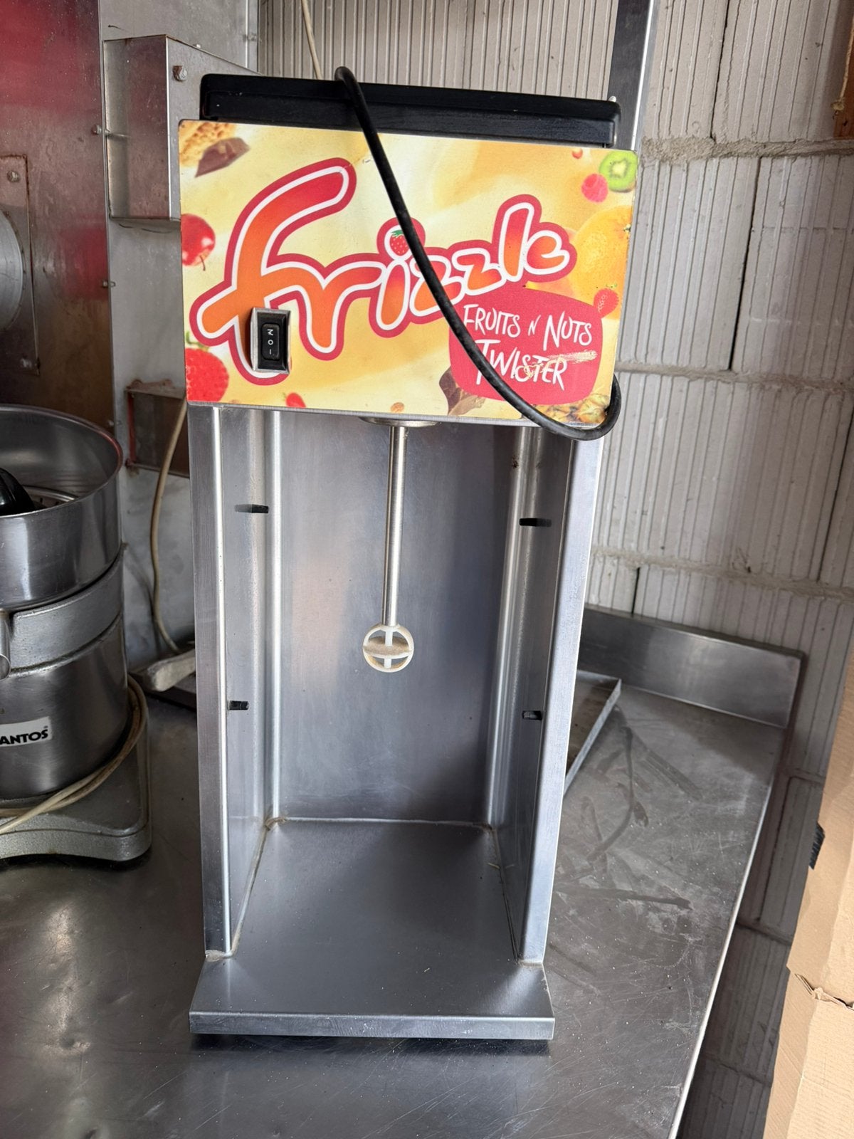 Frizzle machine, Ophalen