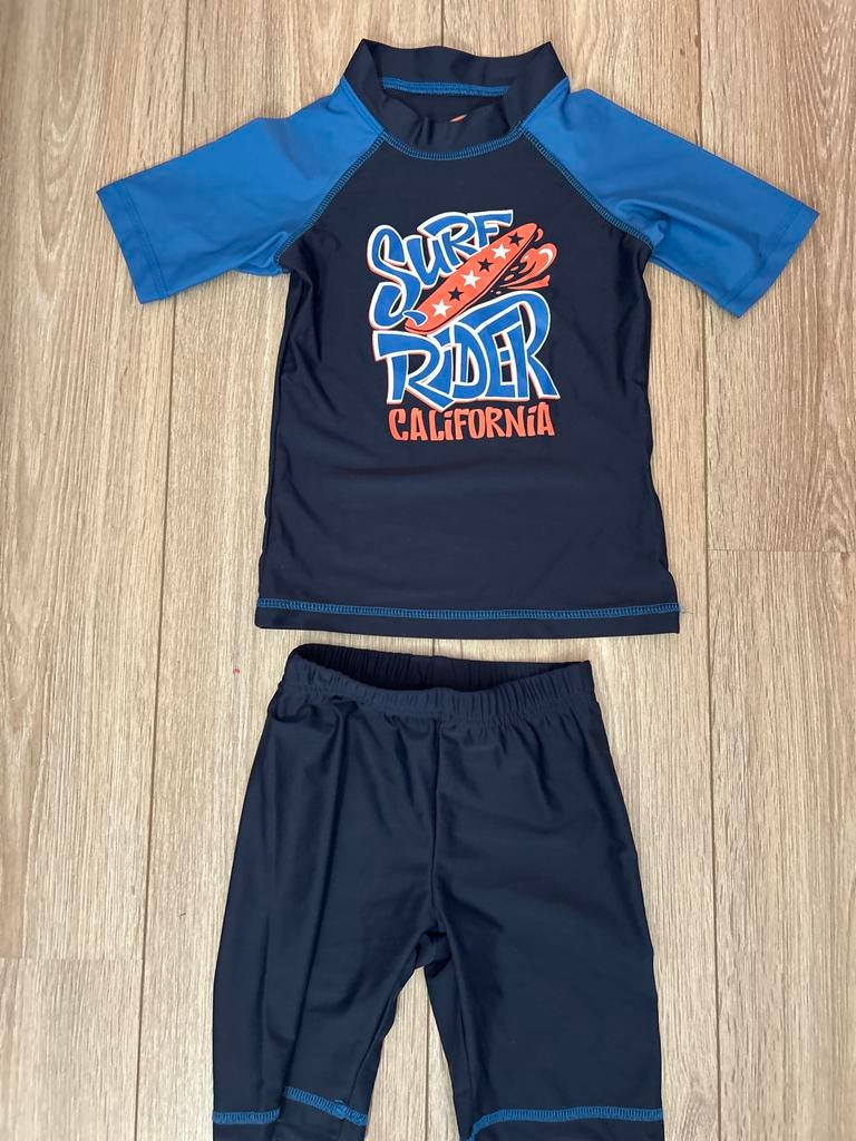UV-zwemkleding set voor jongens, maat 110/116, Kinderen en Baby's, Kinderkleding | Kinder-zwemkleding, Ophalen, UV-zwemkleding