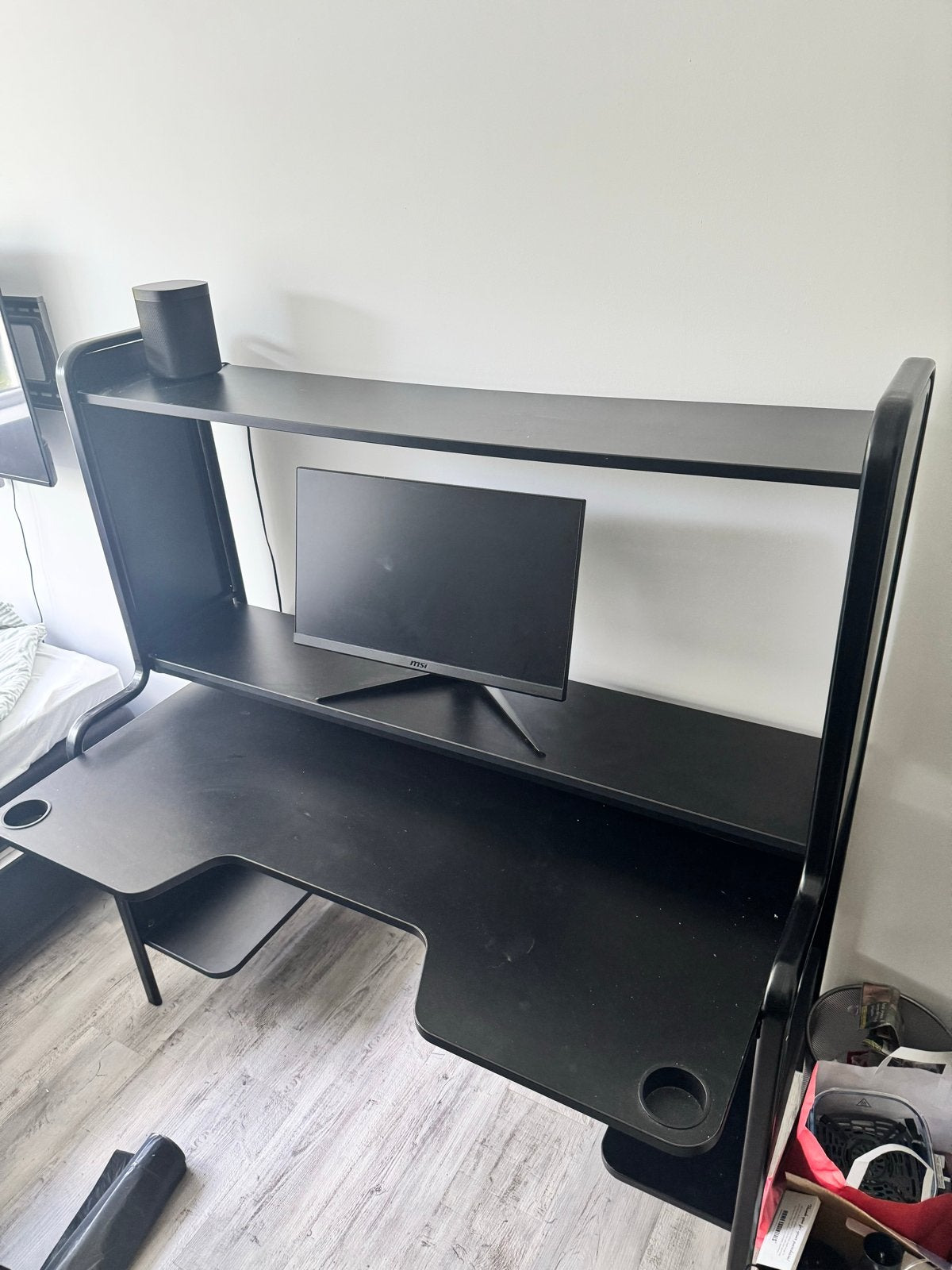 IKEA FREDDE Bureau - Gamingbureau met opbergruimte, Ophalen, Gebruikt, Spaanplaat of MDF, IKEA