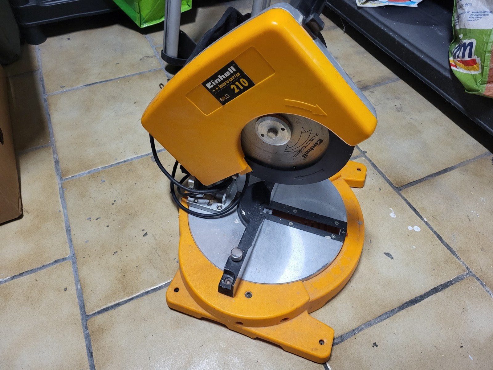 Einhell verstekzaag, Ophalen of Verzenden, 1200 watt of meer, Afkortzaag, 30 tot 70 mm