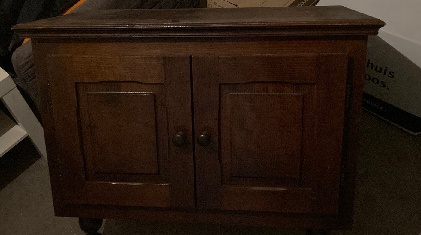 Massief houten kast/tv meubel - gratis op te halen, Antiek en Kunst, Ophalen
