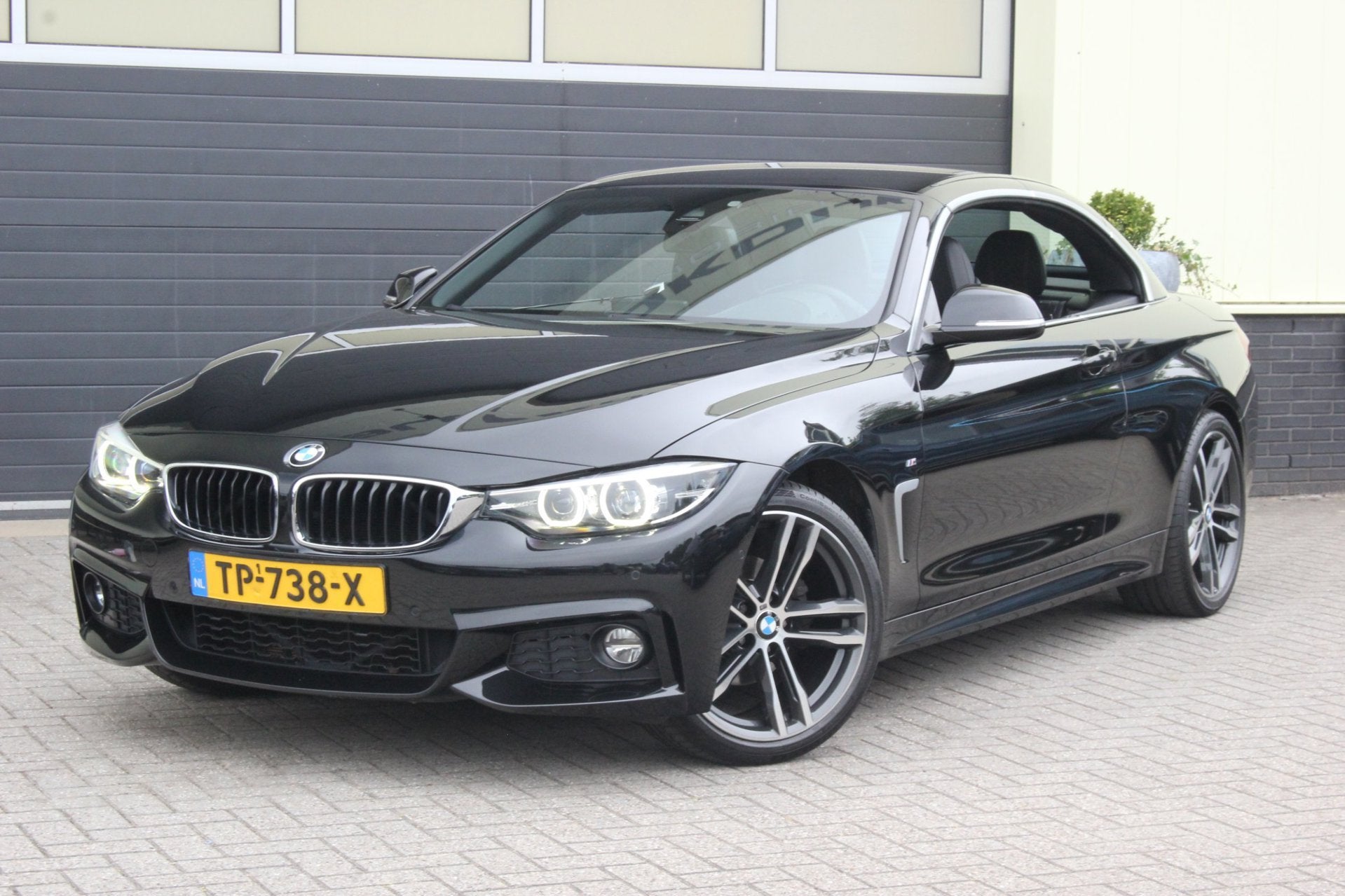 BMW 4-serie Cabrio 420i High Executive M Sport | Nekverwarmi, Automaat, 1998 cc, Achterwielaandrijving, Gebruikt
