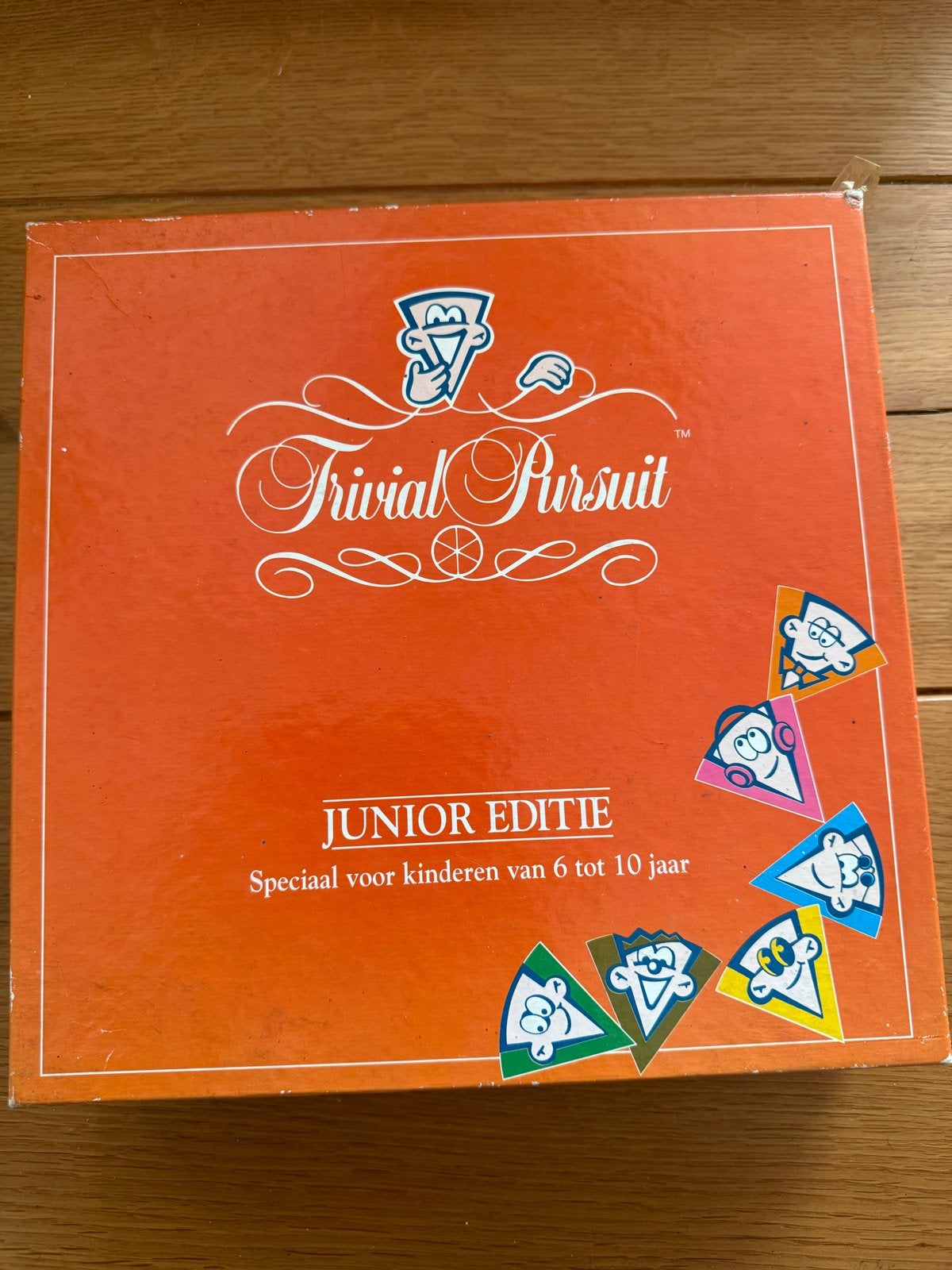 Trivial Pursuit Junior Editie - Gezinsspel voor kinderen, Drie of vier spelers, Ophalen of Verzenden, Gebruikt