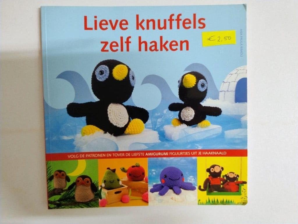 Haakboek Lieve knuffels zelf haken, Ophalen of Verzenden, Gebruikt, Haken, Patroon of Boek