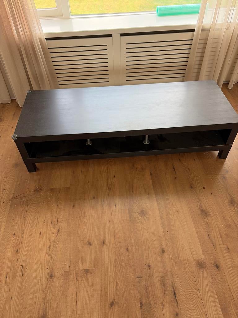 Zwart TV-meubel met opbergruimte, Gebruikt, 100 tot 150 cm, Ophalen of Verzenden, Minder dan 100 cm