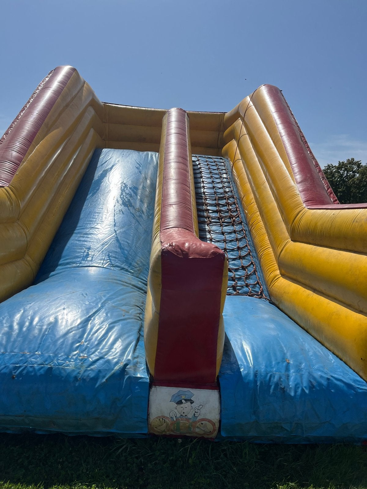 Grote opblaasbare glijbaan met blower - 10x6 meter, Ophalen, Gebruikt