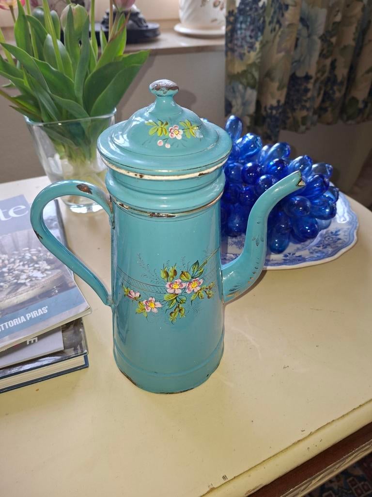 Te  koop  koffiekan  met op gelegde  bloemen, Ophalen of Verzenden