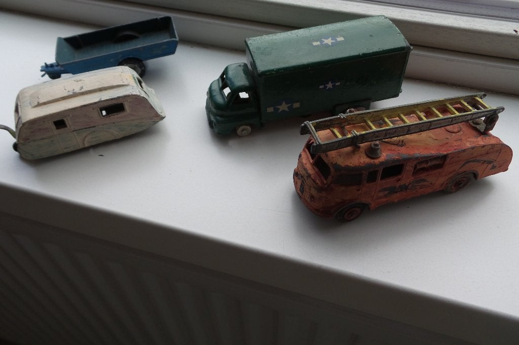 dinky toys, Hobby en Vrije tijd, Modelauto's | 1:43, Ophalen of Verzenden, Gebruikt, Bus of Vrachtwagen, Dinky Toys