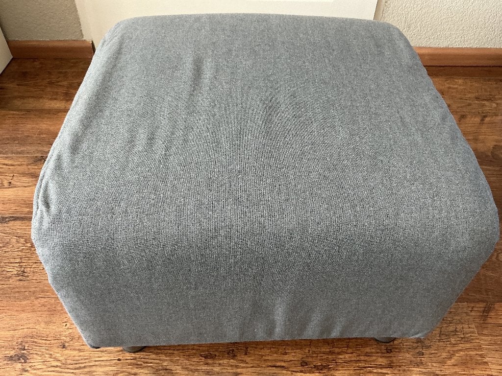 IKEA. Hocker , voetenbank of poef in nette staat., Ophalen, Gebruikt, Hout, Vierkant