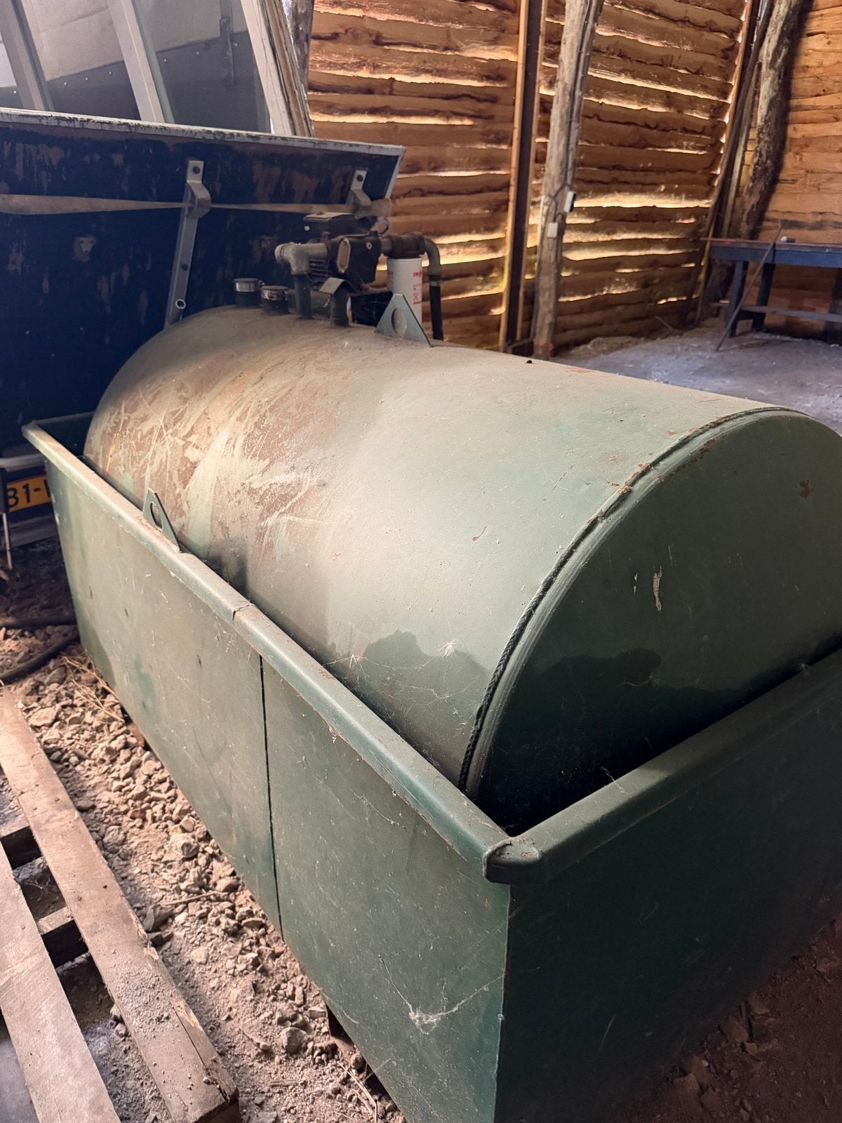 Diesel tank 1300 liter, Ophalen, Transport