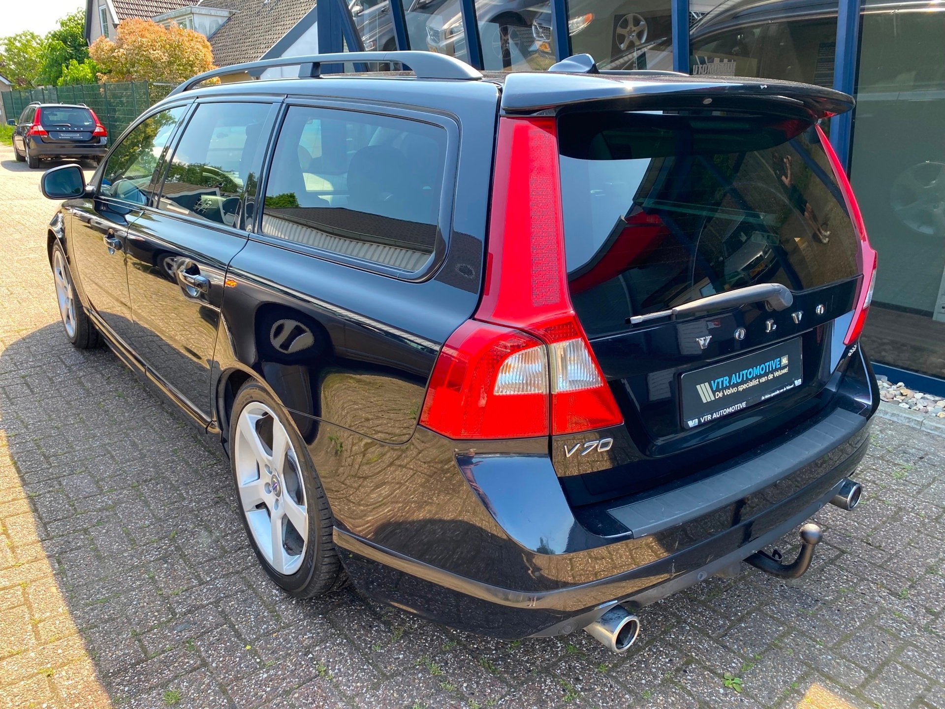 Volvo V70 2.5T R-Design LEER / NAVI / YOUNGTIMER, Voorwielaandrijving, Gebruikt, Zwart, Handgeschakeld
