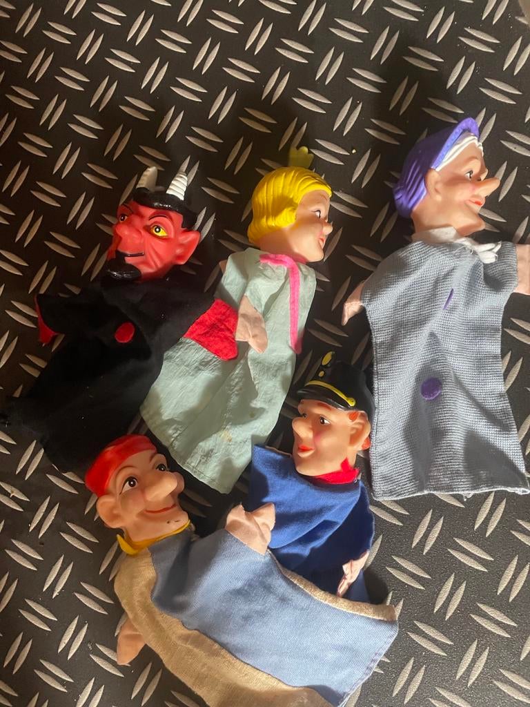 Vintage poppenkast met handpoppen, Kinderen en Baby's, Speelgoed | Poppen, Ophalen of Verzenden, Gebruikt, Overige typen