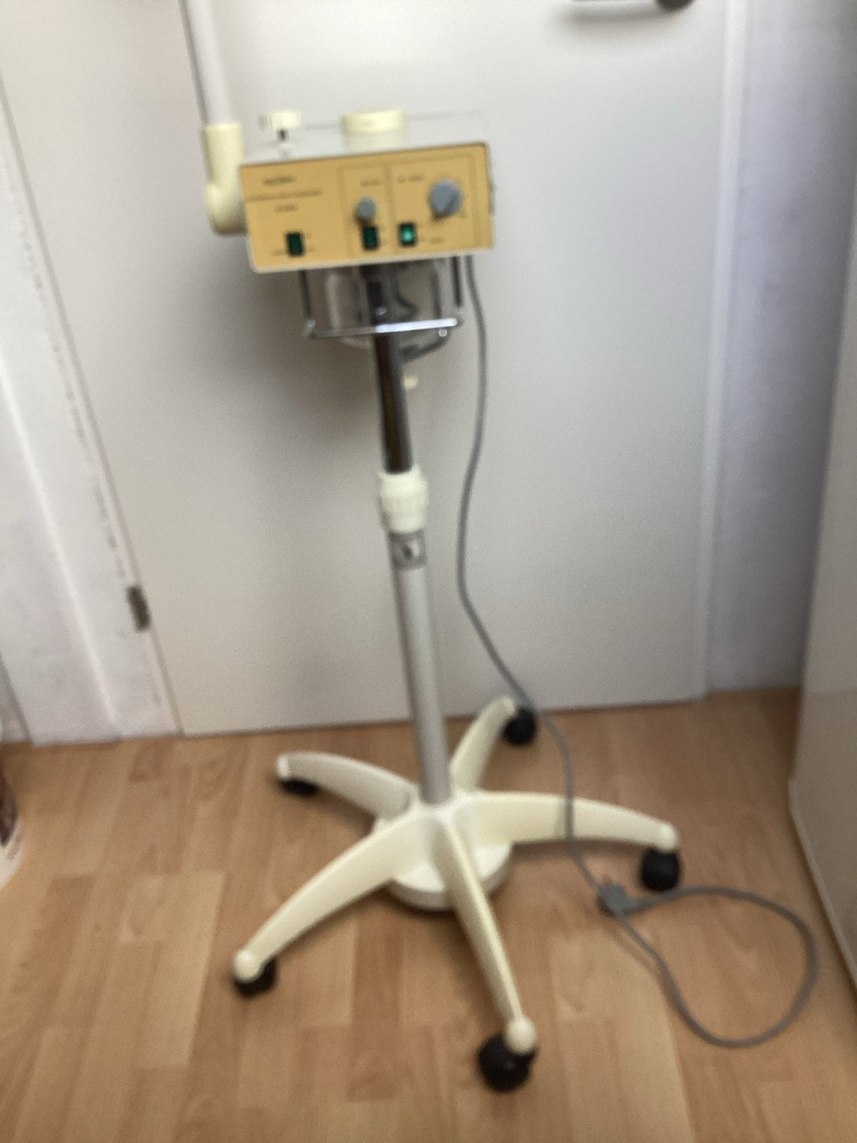 Vapozone en borstelapparaat voor schoonheidssalon, Ophalen, Gebruikt, Gehele gezicht, Reiniging
