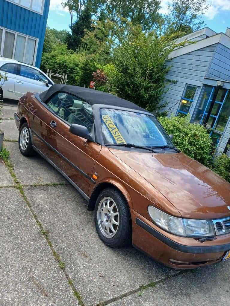 Saab 9-3 2.3 I Cabrio 1998 Bruin, Voorwielaandrijving, 1345 kg, Beige, 4 cilinders