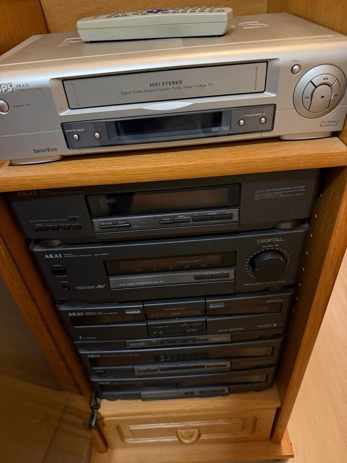 Philips VR 630 HiFi Stereo VHS-speler met afstandsbediening, Ophalen, Zo goed als nieuw, VHS-speler of -recorder