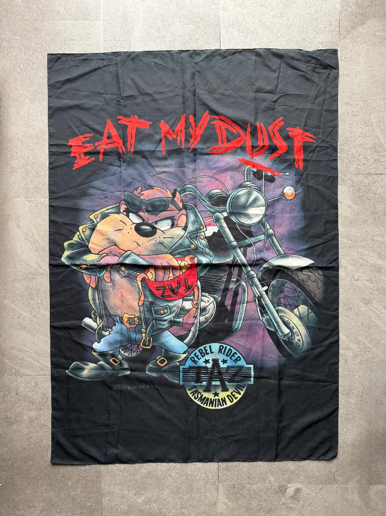 Vlag/ wandkleed Tasmanian Devil, uit 1996, Verzamelen, Stripfiguren, Ophalen of Verzenden, Looney Tunes, Gebruikt, Gebruiksvoorwerp