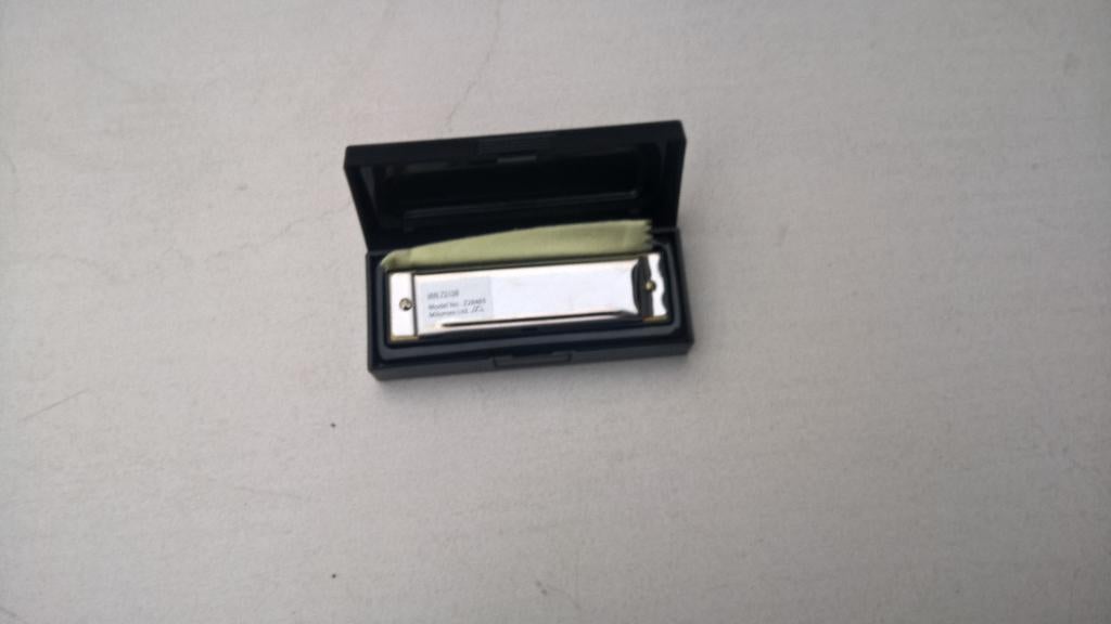 TE koop aangeboden mooi mondharmonca .doe gepast bod, Ophalen of Verzenden, Zo goed als nieuw, Overige typen, Met koffer of doosje