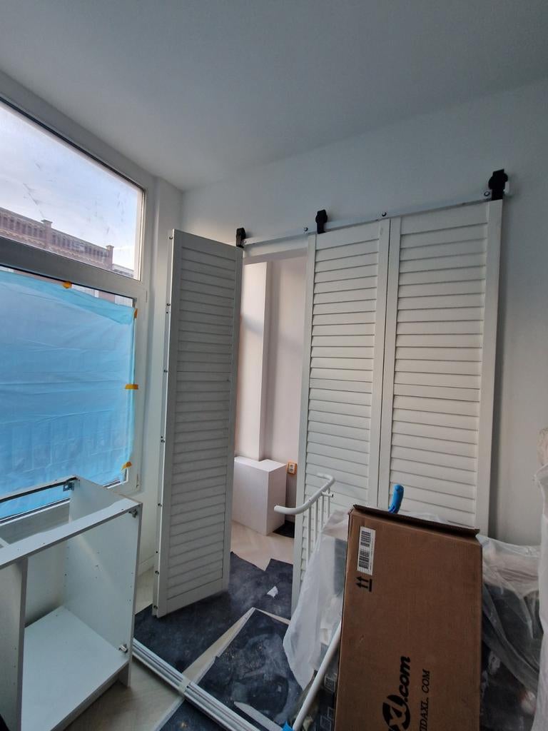 Witte shutters met orginele ophangsysteem. Niet van de foto., Ophalen