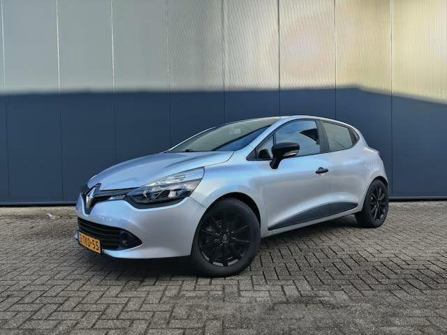 Renault Clio 0.9 TCE 66KW 5-DRS 2014 Grijs MET trekhaak, Voorwielaandrijving, 898 cc, 40 €/maand, 540 kg